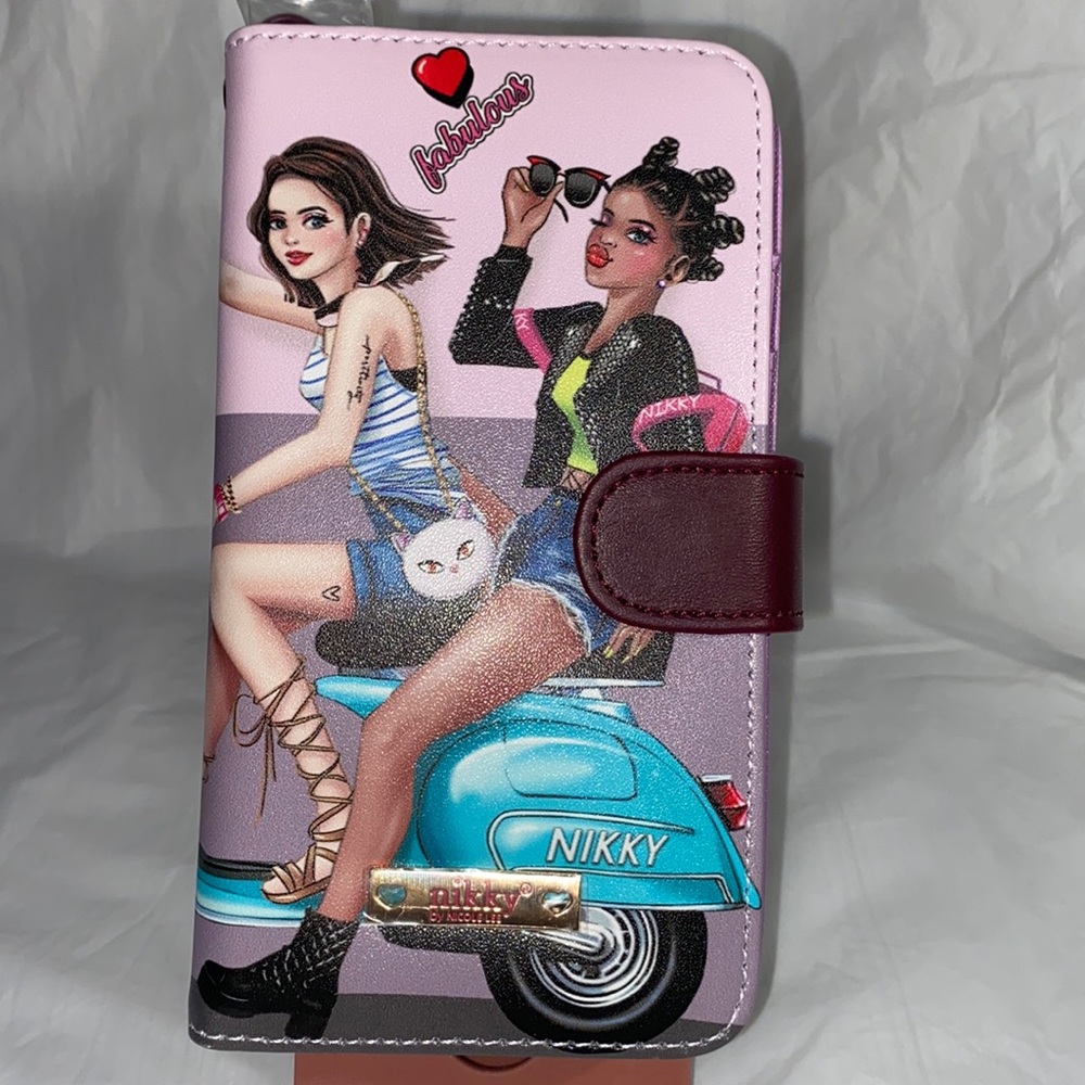 NEW nikky by Nicole Lee Ladies Free size  phone case.